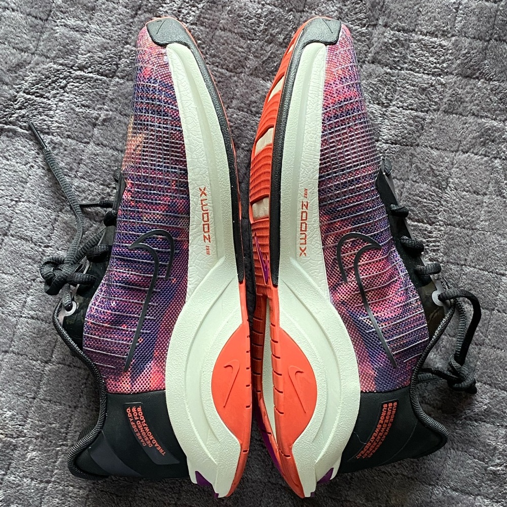 Mens new without box size 8.5 ZOOMX Nike shoes.